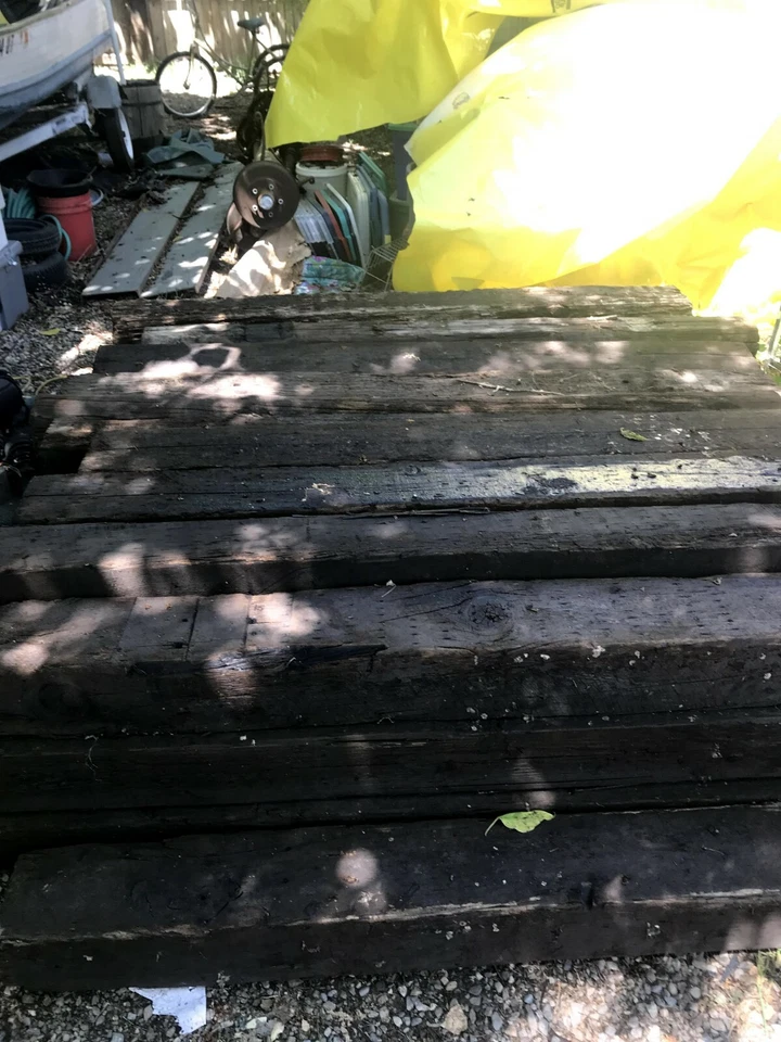 corbatas de ferrocarril de madera usadas Foto 1 de 4