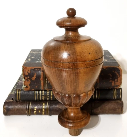 Baluster wood carving newel post finial - Antique french architectural salvage 8 Cover
