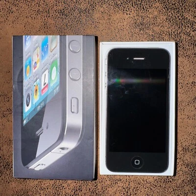 Apple iPhone 4 - 16GB - Schwarz (Ohne Simlock) A1332 (GSM) - Bild 1 von 4