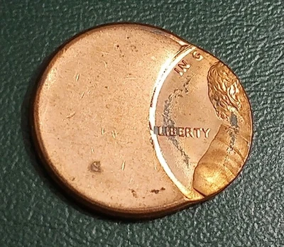 ERROR COIN OFF CENTER PENNY #1086 NICE ADDITION TO THE COLLECTION  - Image 1 of 4