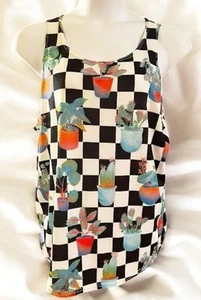 SIZE XL………Black & White Checkerboard Floral Sleeveless One of a Kind Top. - Picture 1 of 3