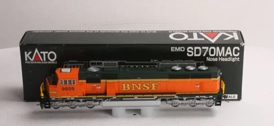 Kato 37-6452 HO Burlington Northern Santa Fe SD70MAC Diesel Locomotive #9959 MT - Image 1 of 4