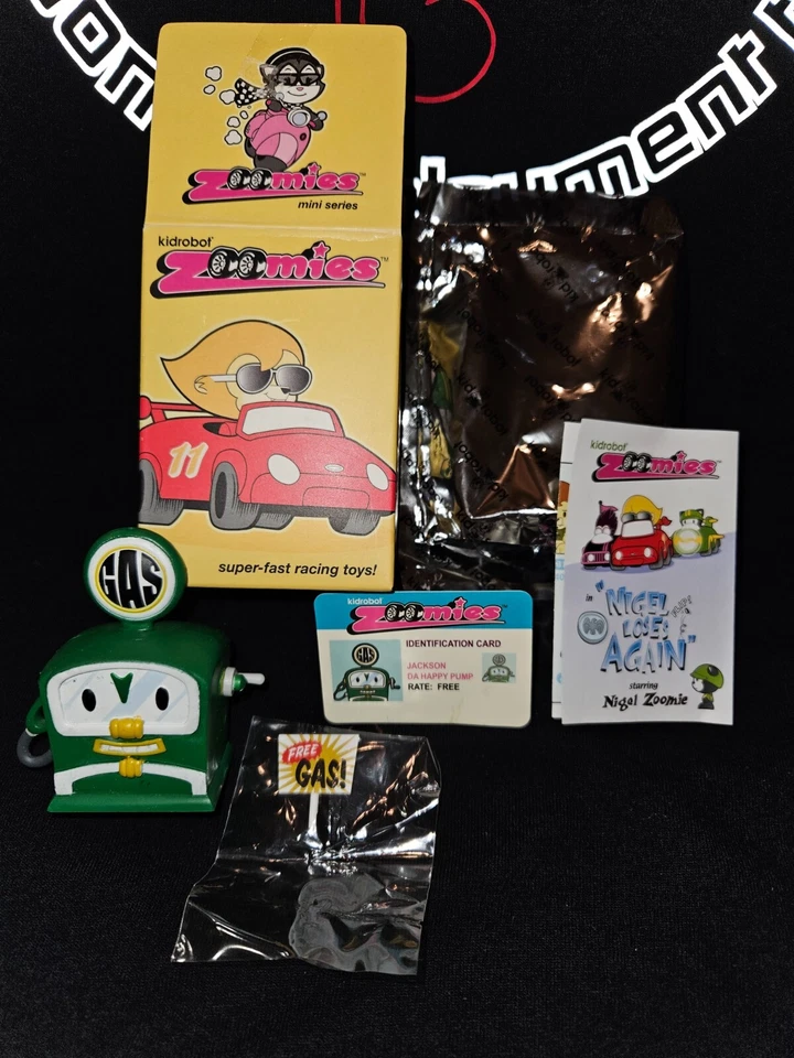 Kid robot Zoomies Jackson Da happy pumps 2008 in box 1/20 Artist Paul Budnitz  - Image 1 of 4