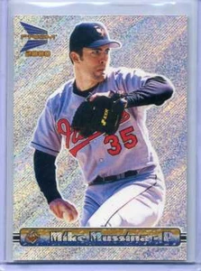 MIKE MUSSINA 2000 Pacific Prism RAPTURE SILVER - 1 OF 916 MADE - ORIOLES - Picture 1 of 1