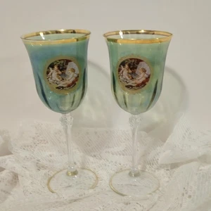 Pair Of Wine Cocktail Glass Goblet Cherubs Iridescent Green La Reine Of Italy  - Picture 1 of 16