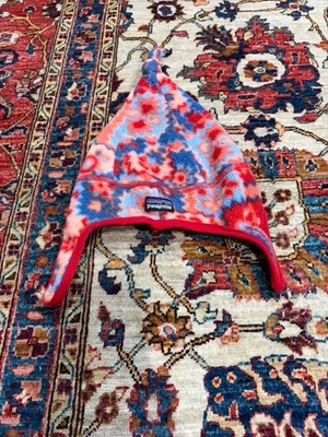 Boné de inverno Patagonia bebê chapéu de lã aba orelha pequena gorro rosa azul estampa Ikat - Imagem 1 de 4