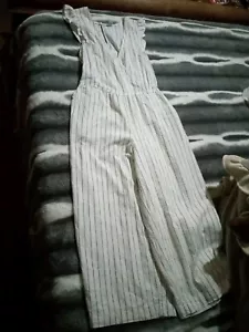 Old Navy Pants Suit White Blue Stripes Ruffled - Picture 1 of 5