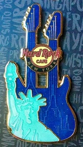 2017 HARD ROCK CAFE NEW YORK FREIHEITSSTATUE DOPPELHALS GITARRENNADEL - Bild 1 von 1