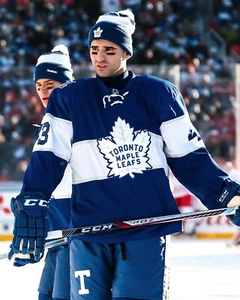Foto de hockey Nazem Kadri 2017 Centennial Classic Toronto Maple Leafs 8x10 NHL - Imagen 1 de 1