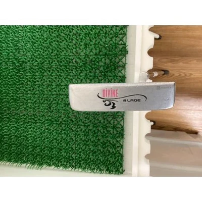 Odyssey putter     DIVINE LINE (Pink) BLADE 34" Ladies USA Steel - Image 1 of 4