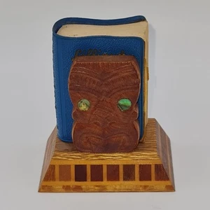 1962 Sovereign NZ Timbers Tiki Holder & Lilliput Maori Place Names Book First Ed - Picture 1 of 22