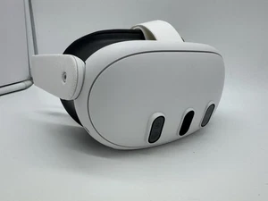 Meta Quest 3, 512GB VR Headset (HEADSET ONLY) *very minor lens scratches* [M2] - Picture 1 of 7
