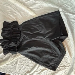 Üppiger Damen Strampler schwarz Größe S Freizeit - Bild 1 von 8