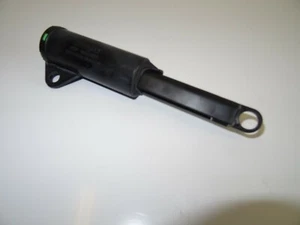 FORD FOCUS MK2 04-10 GLOVE BOX SOFT CLOSE RAM - Picture 1 of 2