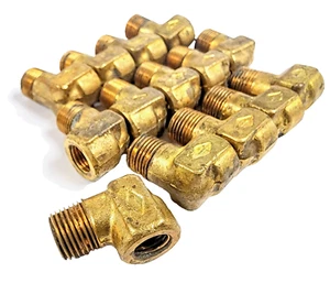 90° BRASS ELBOWS (LOT OF 14) 1/8" INVERTED FLARE X 1/8" NPT - Picture 1 of 7