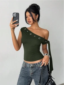 Aloruh Chicken Eye Decor Asymmetric Shoulder Sleeveless Solid Color Knit Top - Picture 1 of 6