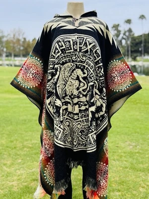 Poncho Multicolor Guerrero Azteca Lana Alpaca, Unisex Talla Única. Hecho en Ecuador Foto 1 de 3