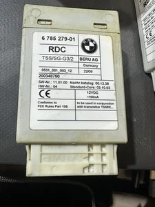 ✅OEM BMW E82 E90 E92 E60 E70 X5 X6 M3 Tire Pressure Control Module Unit TPMS RDC - Picture 1 of 2