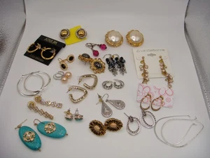 LOT OF 20 PAIRS EARRINGS VINTAGE TO MODERN FOR PIERCED EARS ESTATE LOT #2 - Picture 1 of 19