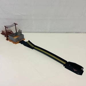 Disney Pixar Cars - Mini Adventures RADIATOR SPRINGS SPEED TRAP TRACK SET 2009 - Picture 1 of 5