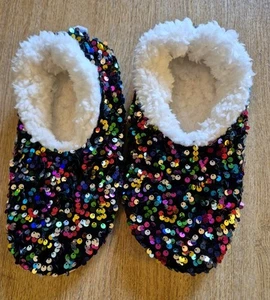 PAR DE ZAPATILLAS SNOOZIES LENTEJUELAS CON SUELA ANTIDESLIZANTE - MEDIANAS (5/6) - Imagen 1 de 3