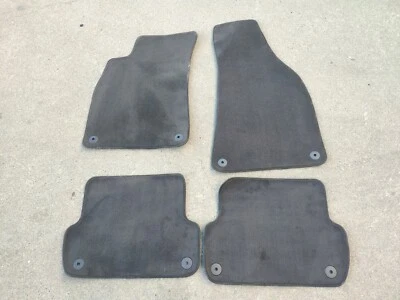 04 AUDI A4 1.8 FRONT SIDE SET FLOOR MATS CARPET 8E0 864 523 - Image 1 of 4