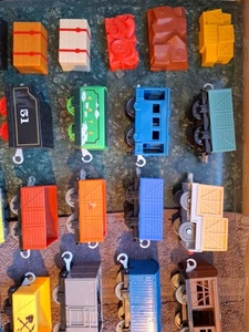 60 X THOMAS DIE PANZERLOK GÜTERWAGEN KONVOLUT ZÜGE SPIELZEUG - Bild 1 von 24