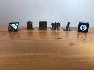 Harry Potter Scene It? 2nd Edition Replacement Parts Pieces Dice Game Movers - Picture 1 of 4