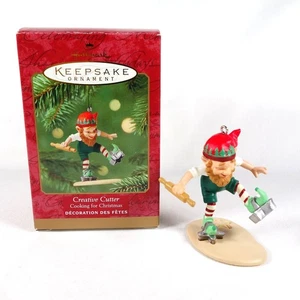 2001 Hallmark Keepsake Ornamento Tagliere Creativo Elfo Cucina per Natale - Foto 1 di 4
