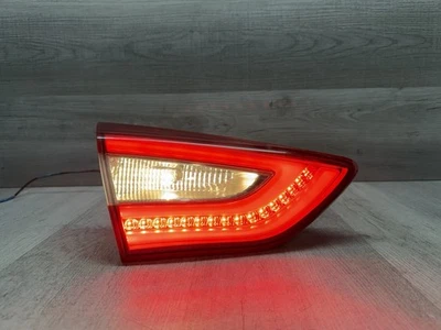 Luz trasera interior LED para conductor izquierdo Hyundai Elantra 2014-2017 hatchback OEM (3) Foto 1 de 4