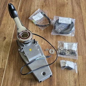 New Honda Marine Side Mount Throttle Control Box Remote Right Hand 06240-ZW7-U00 - Foto 1 di 24