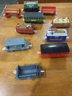 Thomas the Train and Friends Trackmaster Mix Lote de 10 Carros de Carga Coches + Carga Foto 1 de 4