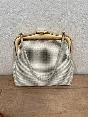 Bolso Glomesh Vintage OROTON Blanco/Dorado Asa Superior - Años 70 Raro Foto 1 de 4