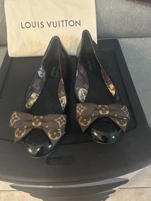 Louis Vuitton Fornasetti Cuero Negro Monograma Arco Ballet Pisos VIENE CON Caja/Bolsa. Foto 1 de 4