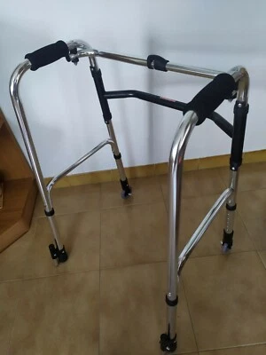 Moretti RP742-1 Girello Deambulatore Pieghevole 4 Ruote - Argento - Immagine 1 di 3