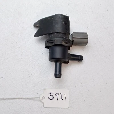 Válvula de retardo de vacío Lexus GS300 Toyota Celica EGR 90910-12220 Foto 1 de 4