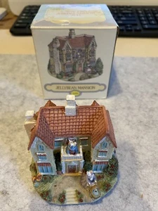 "THE BUNNY FAMILY VILLAGE"- Jellybean Mansion EH05- 1994 Dillard's/RETIRED - Picture 1 of 8