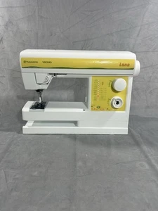 Macchina da cucire Husqvarna Viking Lena parti non testate o non funzionante - Foto 1 di 17