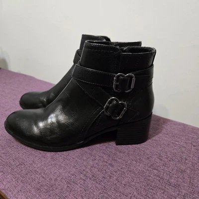 Women's UNISA Unpayta Black Dress Ankle Casual Boots Size 6.5 EUC - Image 1 of 4