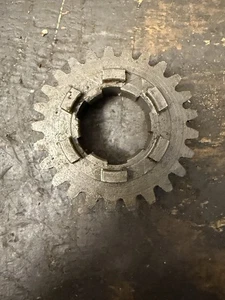 Harley OEM KNUCKLEHEAD PANHEAD 1er eje de engranajes engranaje de embrague 684G - Imagen 1 de 8