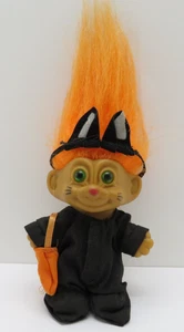 Vintage 90er Troll Puppe orange Haare/grünes Auge Halloween schwarze Katze Kostüm mit Tasche Spielzeug - Bild 1 von 15