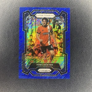 Tom Lockyer 2023-24 Panini Prizm Premier League Blue Shimmer /8 Luton Town RC - Bild 1 von 2