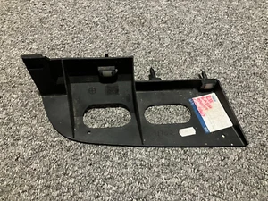 Ford Focus Mk1 RH Rear Bumper Bracket Genuine OEM 1088404 98ABF17E850AE - Picture 1 of 4