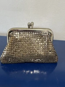 Whiting & Davis Silver Mesh Coin Change Purse Kiss Lock Clasp Metal Vtg 50s 60s - Picture 1 of 7