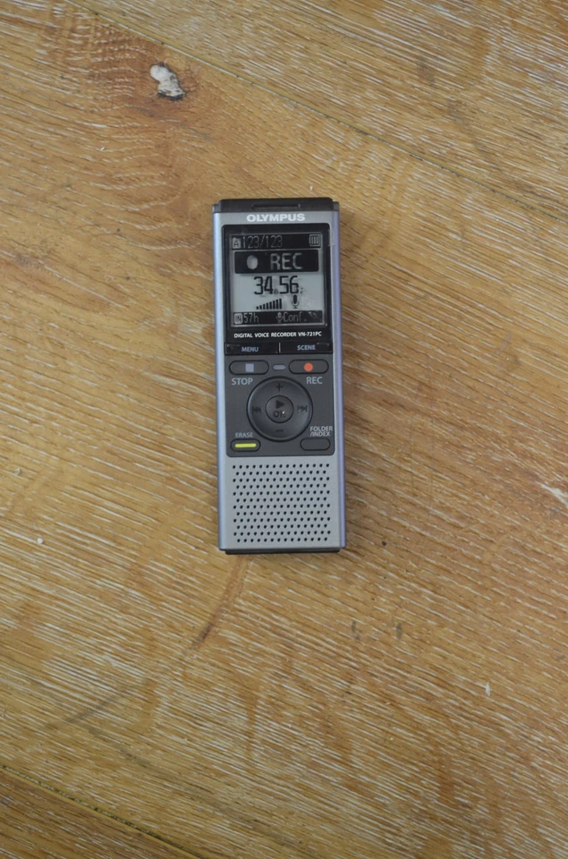 Grabadora de voz digital de audio portátil Olympus VN-721PC Foto 1 de 4