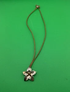 James Avery Blume Halskette Retired 925 Sterling Anhänger Stern mit Lederkette - Bild 1 von 7