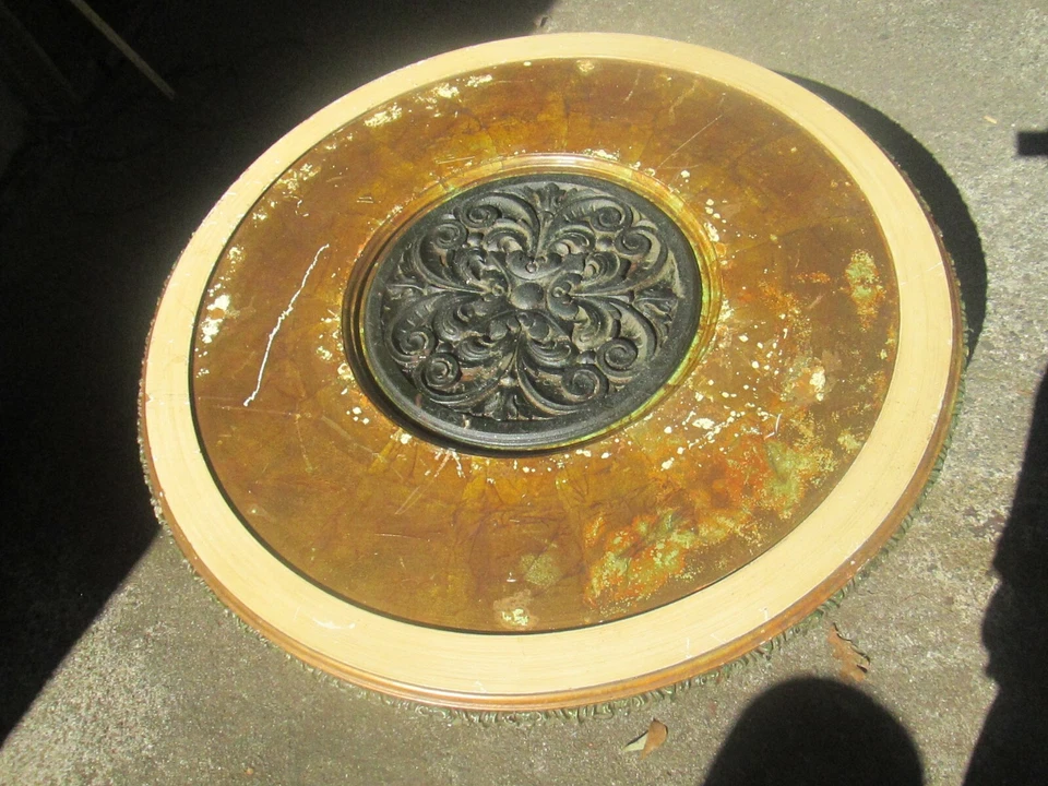 Mesa tampo de vidro dourado vintage início dos anos 70 Hollywood precisa de vidro novo/restauração - Imagem 1 de 4