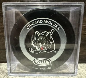 GAME PUCK AHL CHICAGO WOLVES 2004-2006 OFFICIAL - Picture 1 of 2