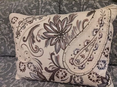 Decorative throw pillow with beading. 16x20 - Image 1 of 4