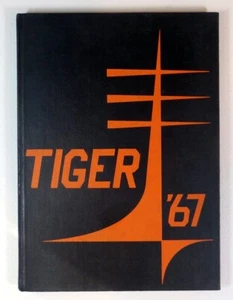 MARSHFIELD WISCONSIN SENIOR HIGH SCHOOL "TIGER" JAHRBUCH 1967 - Bild 1 von 1